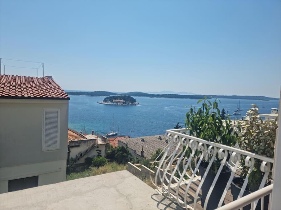 Private Room With View 1 Hvar Town Bagian luar foto