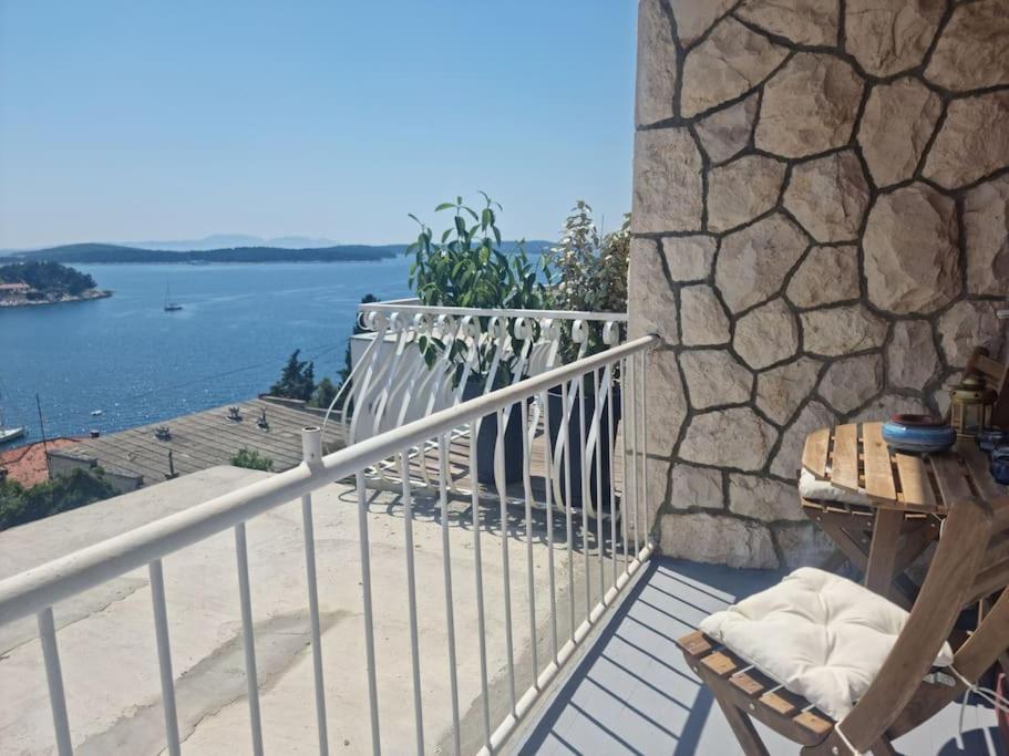 Private Room With View 1 Hvar Town Bagian luar foto